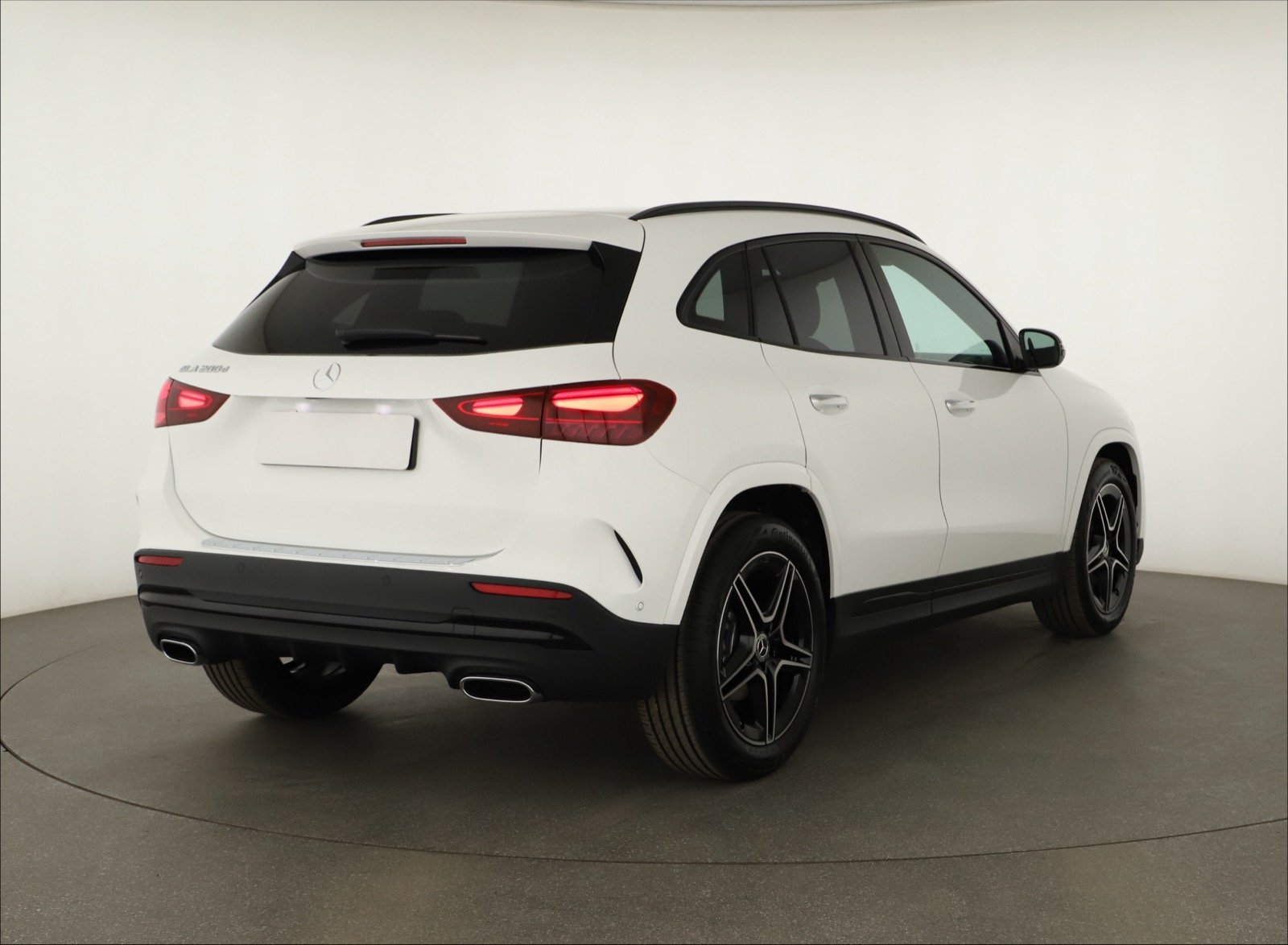 Mercedes-Benz GLA - 2025