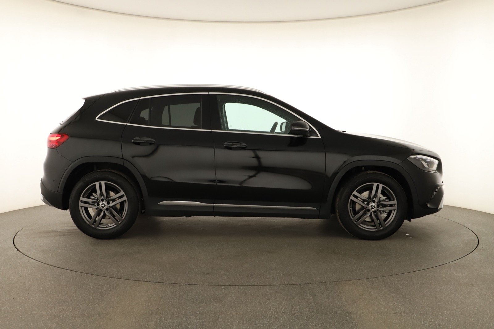 Mercedes-Benz GLA - 2025