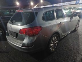 Opel Astra - 2012