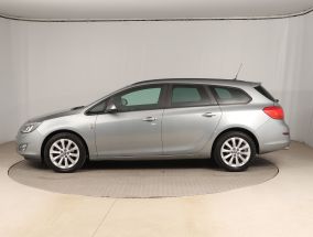 Opel Astra - 2012