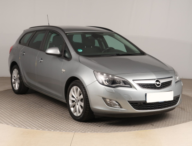 Opel Astra 2012