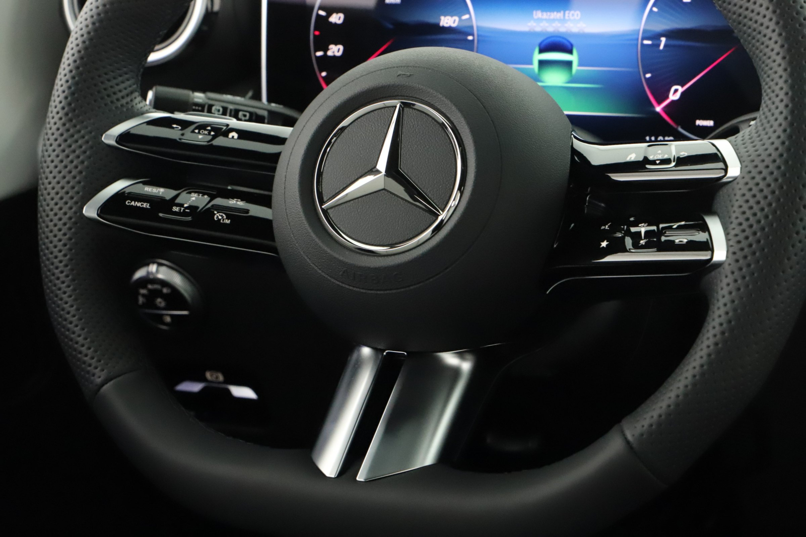 Mercedes - Benz GLC - 2025