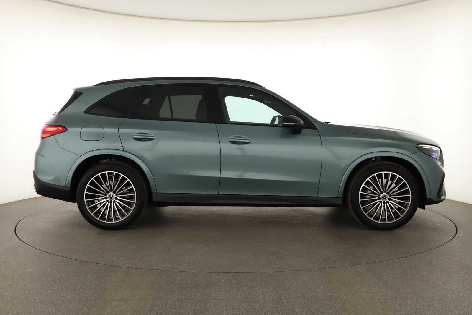 Mercedes - Benz GLC - 2025