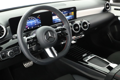 Mercedes-Benz A - 2025