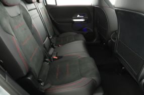 Mercedes-Benz GLB - 2025