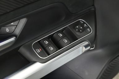 Mercedes - Benz GLB - 2025