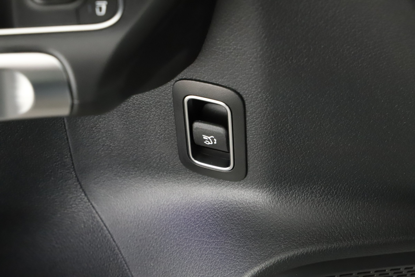 Mercedes - Benz GLB - 2025