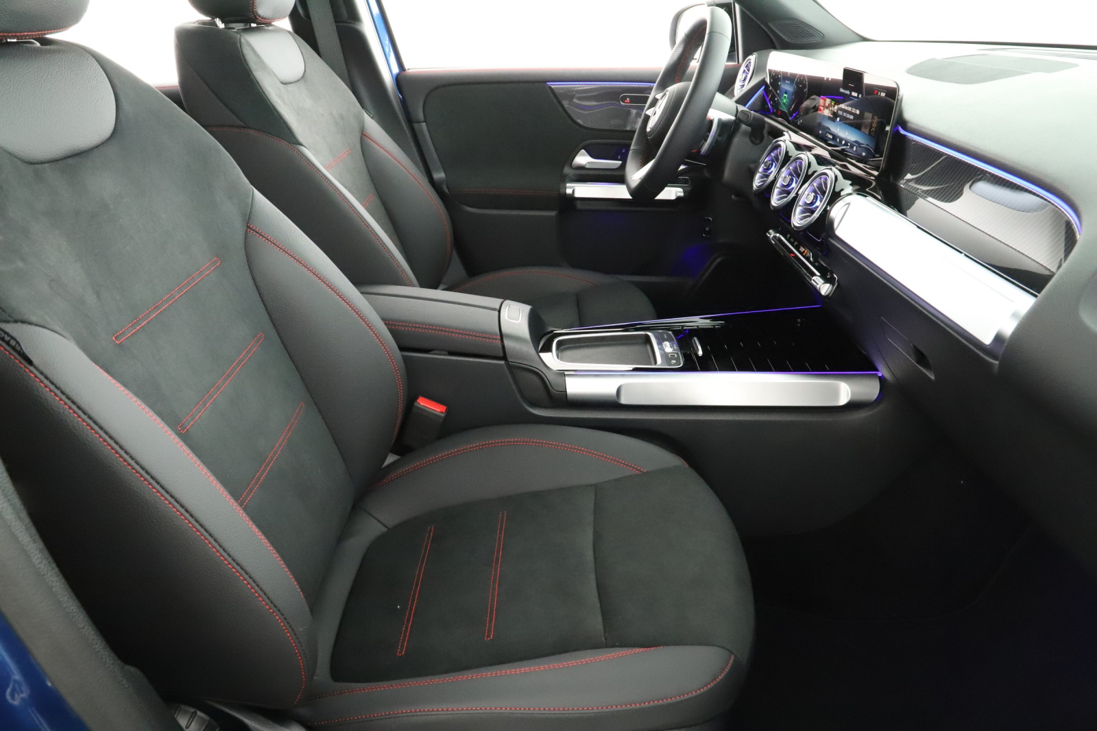 Mercedes-Benz GLB - 2025
