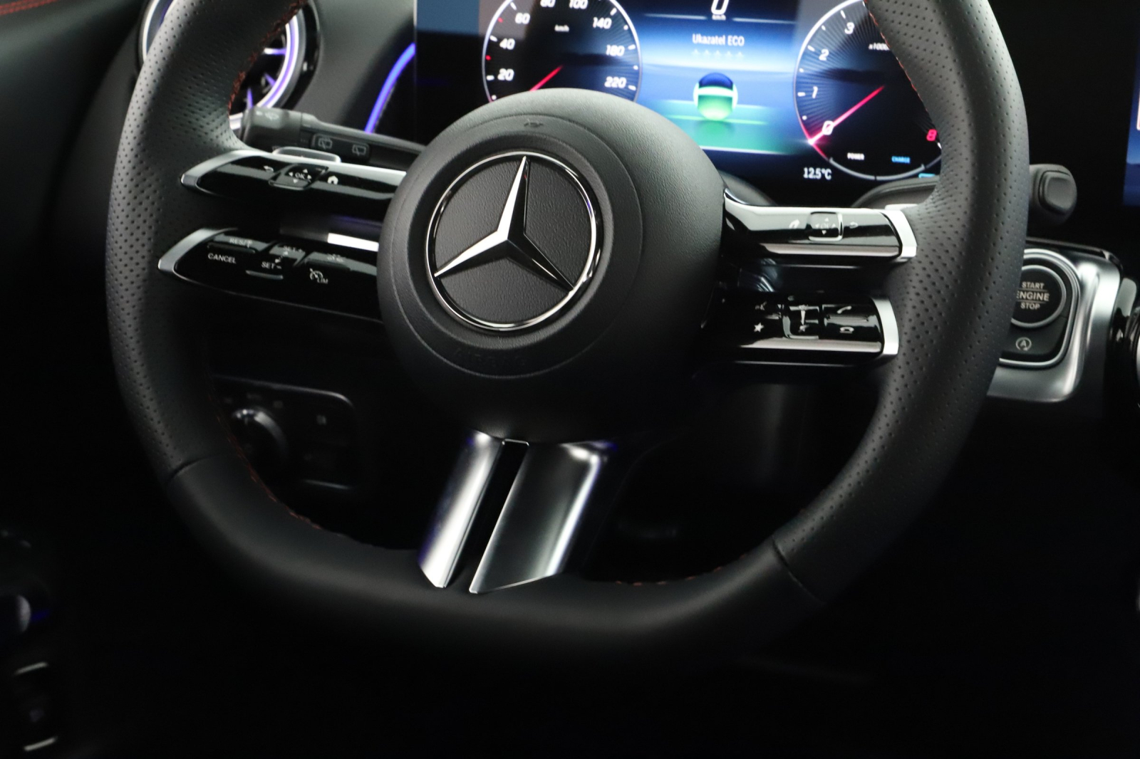 Mercedes-Benz GLB - 2025
