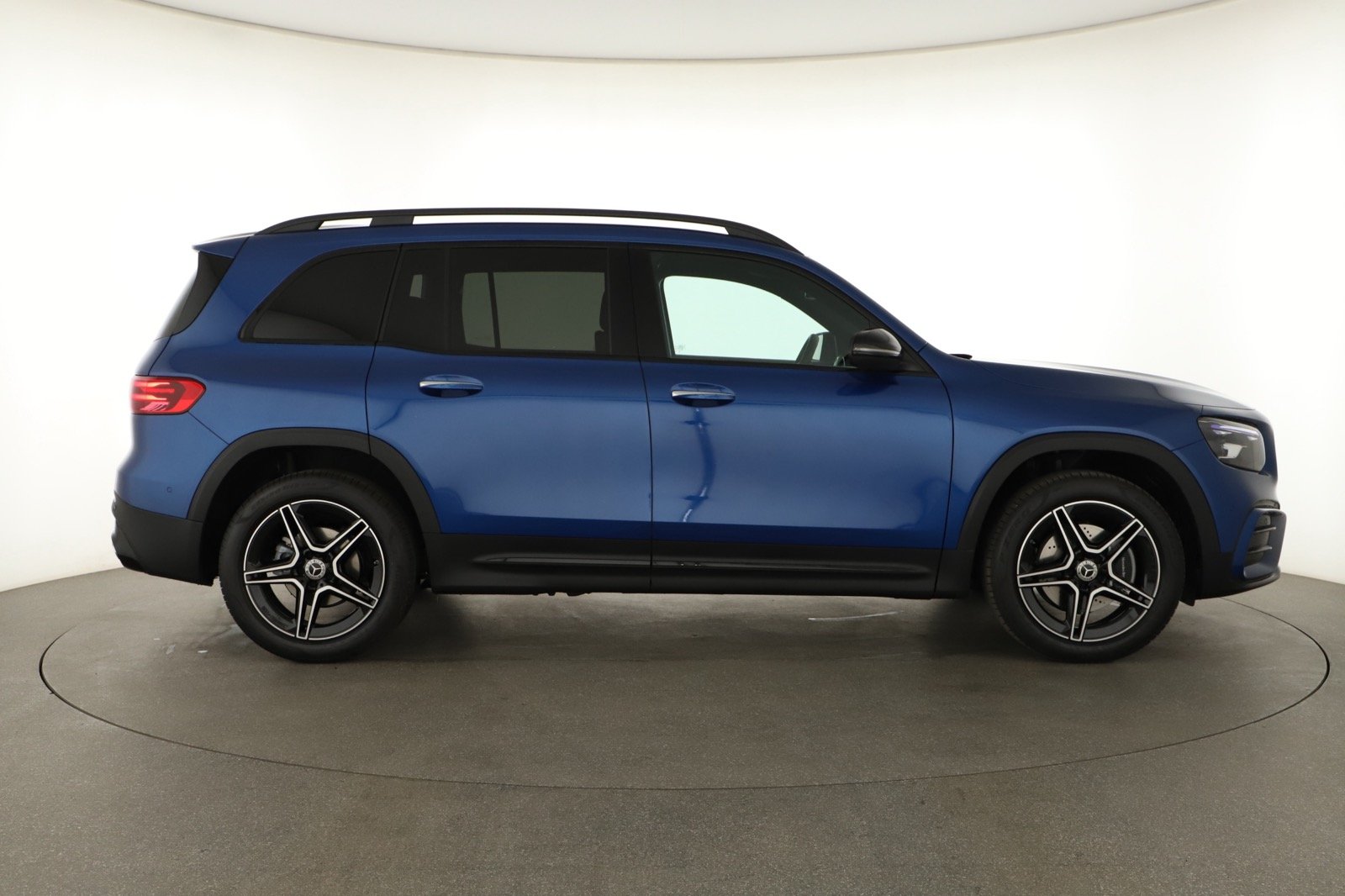 Mercedes-Benz GLB - 2025