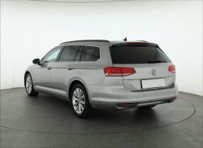 Volkswagen Passat - 2015