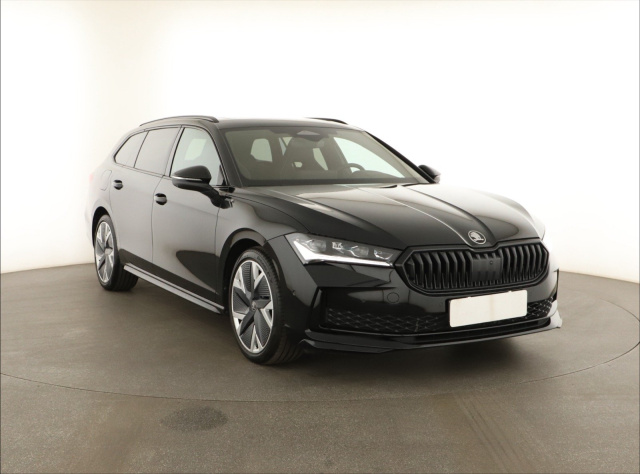 Škoda Superb 2025