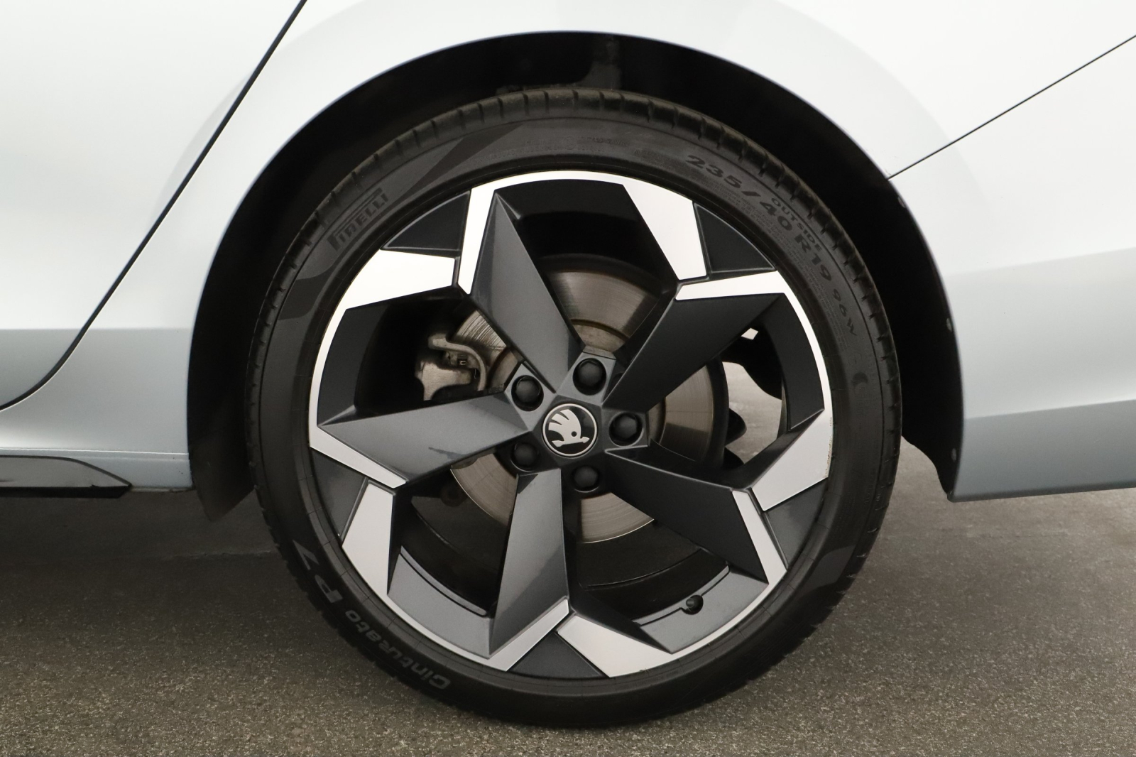 Škoda Superb - 2025