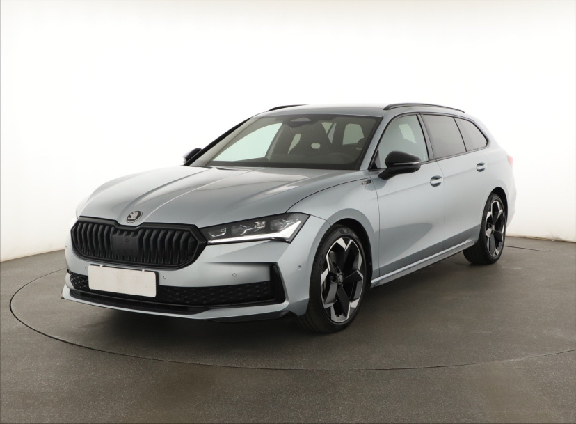 Škoda Superb, 2025