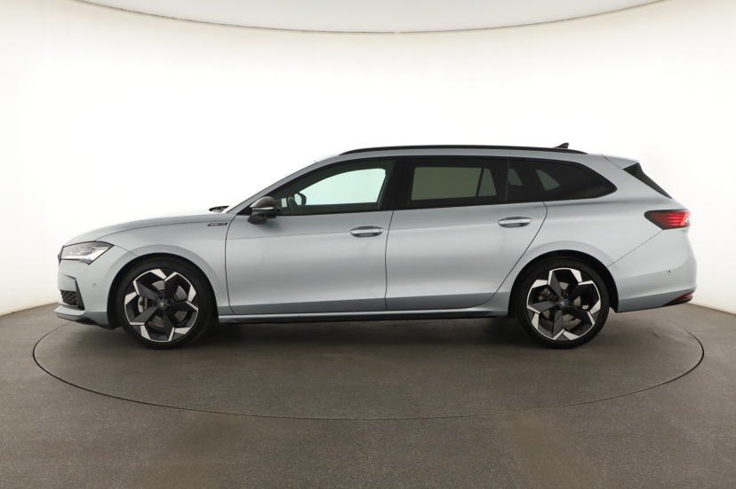 Škoda Superb, 2025