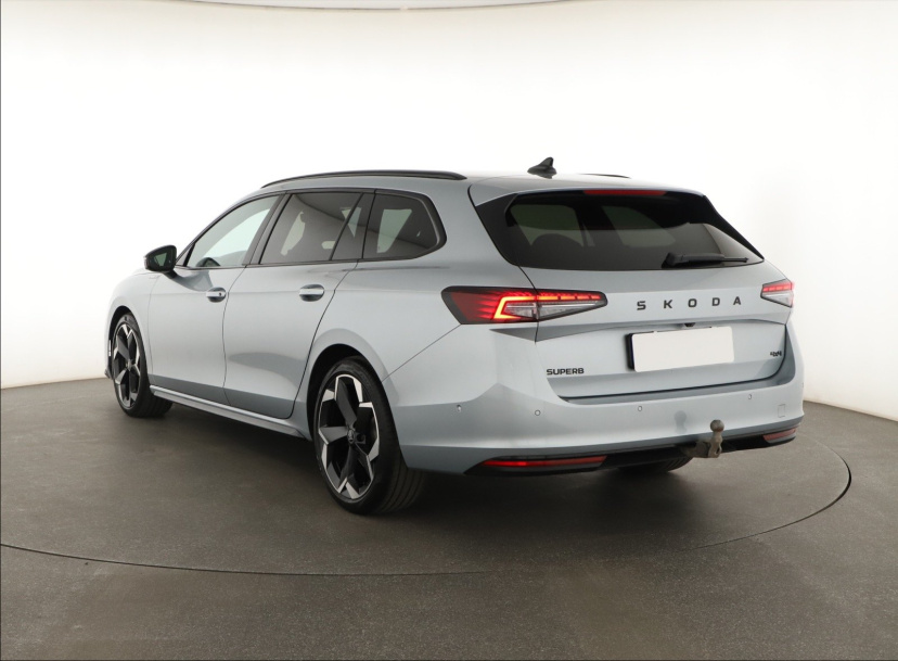 Škoda Superb, 2025