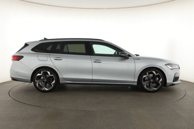 Škoda Superb - 2025