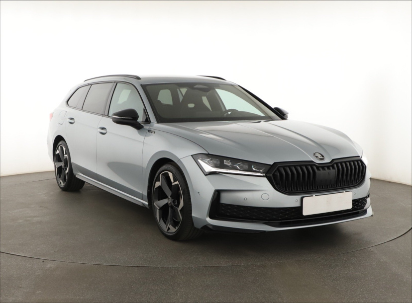Škoda Superb, 2025