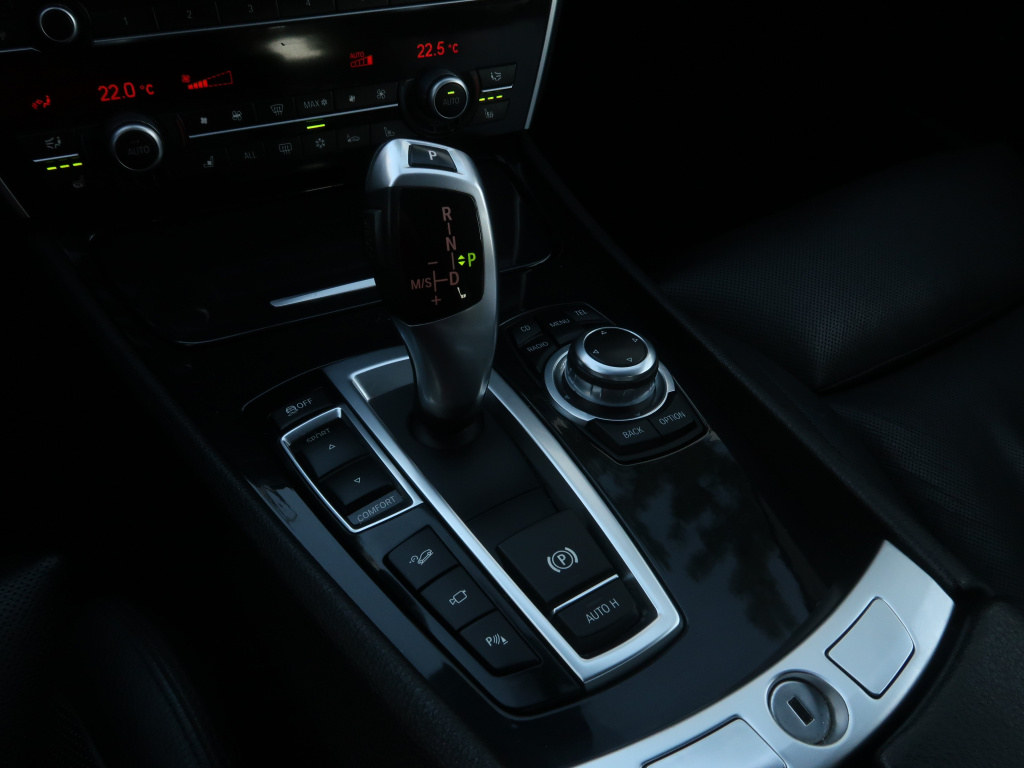 BMW 5GT