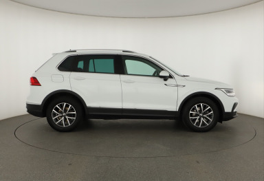 Volkswagen Tiguan - 2023
