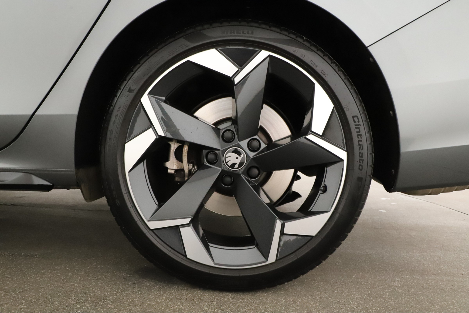 Škoda Superb - 2025