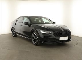 Škoda Superb - 2025