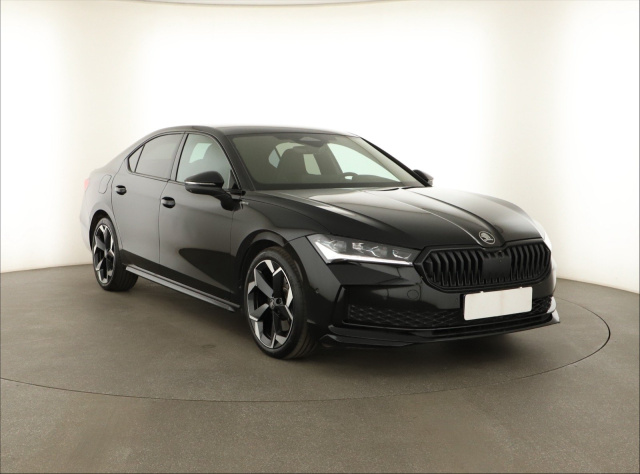 Škoda Superb 2025