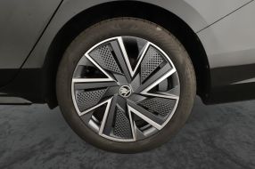 Škoda Superb - 2025