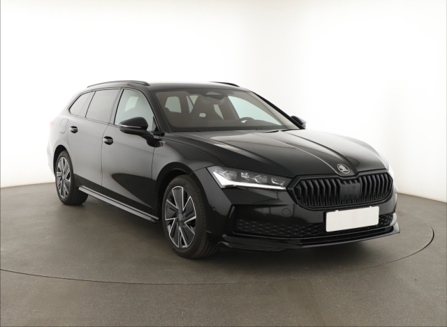 Škoda Superb 2025