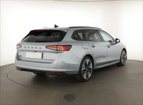 Škoda Superb - 2025