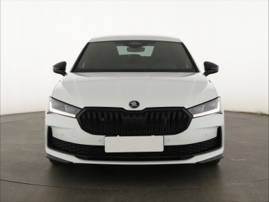 Škoda Superb - 2025