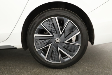 Škoda Superb - 2025