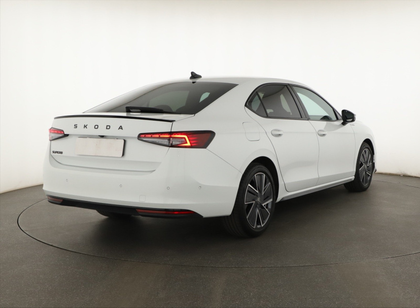 Škoda Superb, 2025
