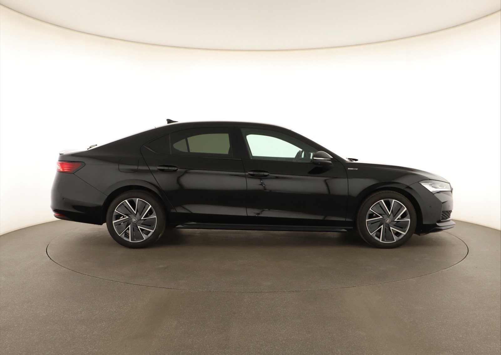 Škoda Superb - 2025