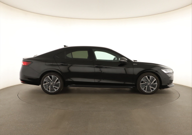Škoda Superb - 2025