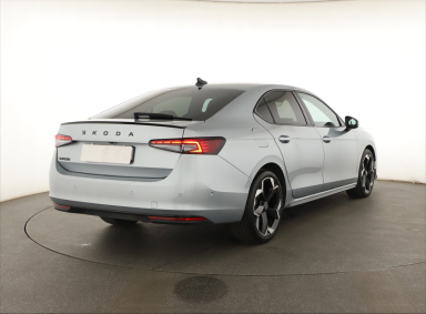 Škoda Superb - 2025