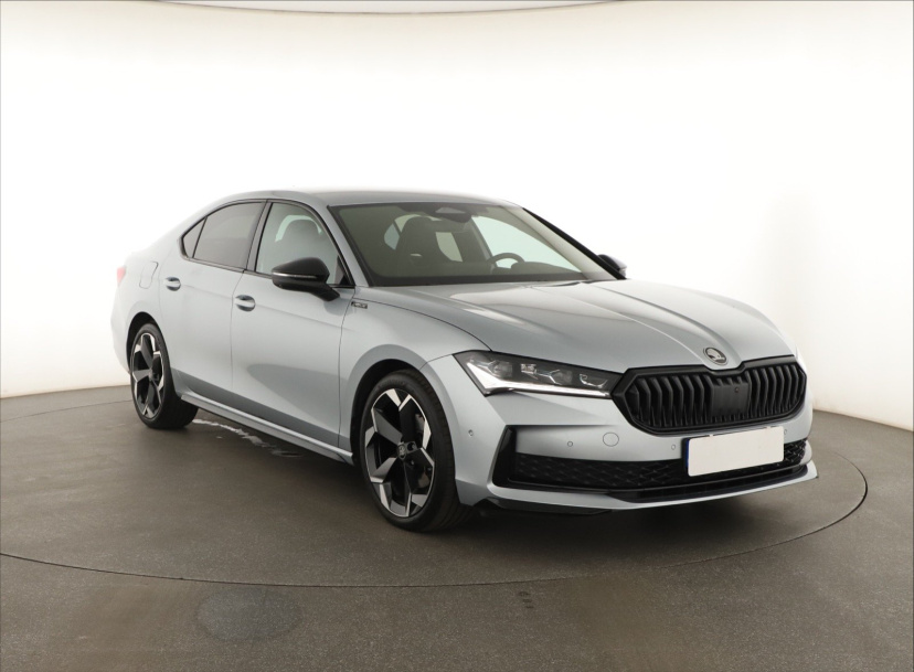 Škoda Superb, 2025