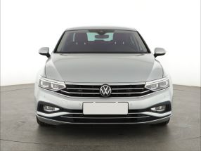 Volkswagen Passat - 2021