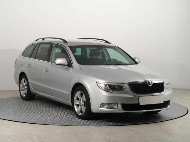 Škoda Superb, 2012