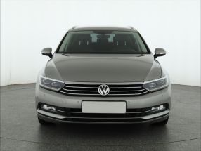 Volkswagen Passat - 2015
