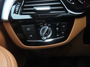 BMW 5 - 2019