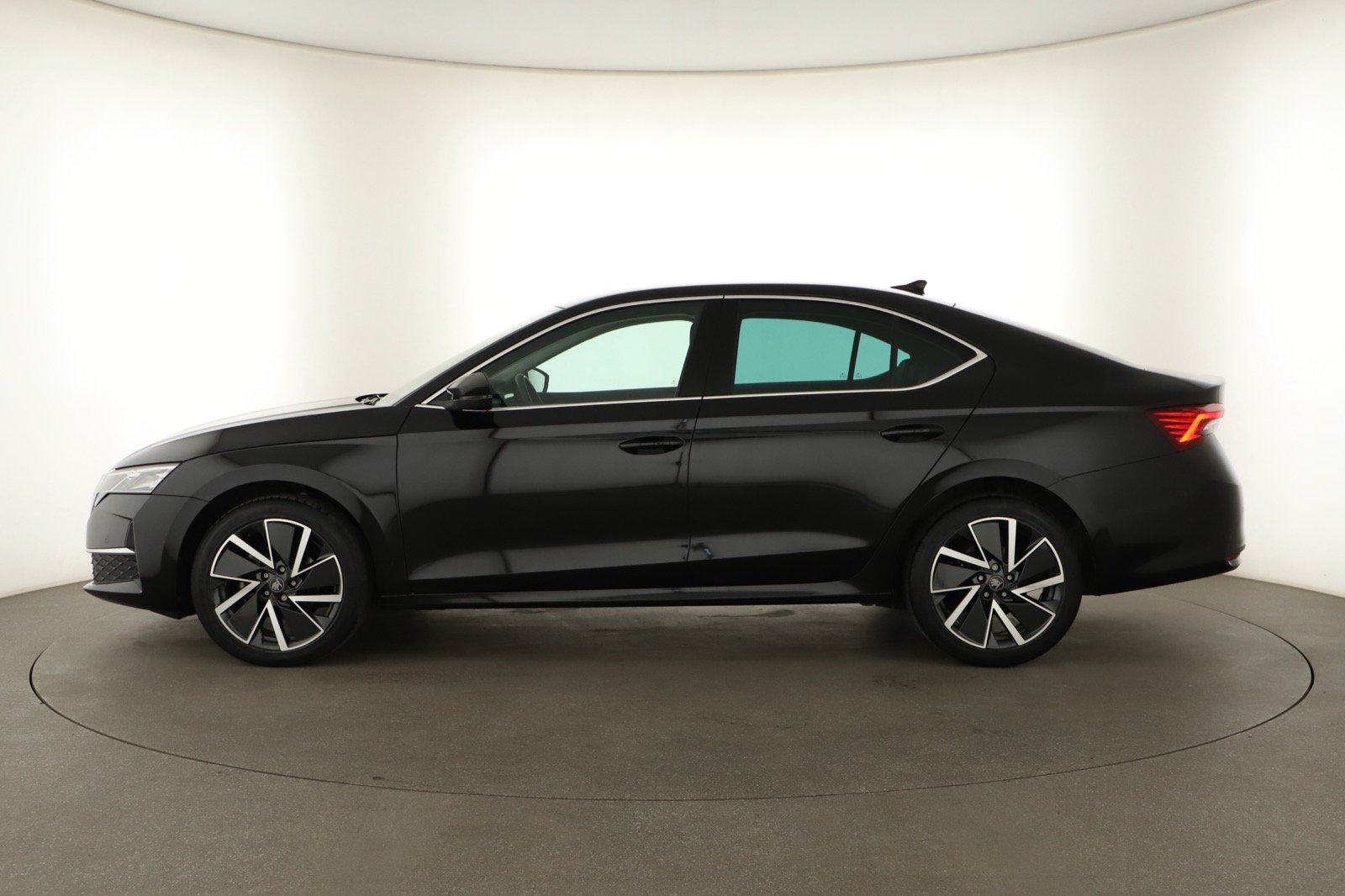 Škoda Octavia - 2025