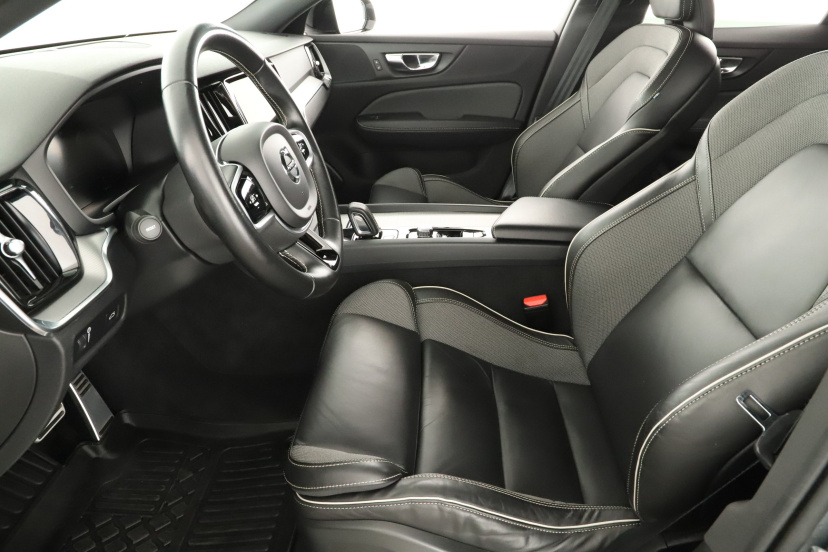 Volvo V60, 2021
