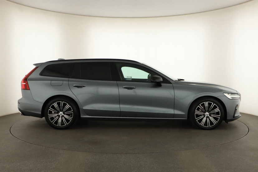 Volvo V60, 2021