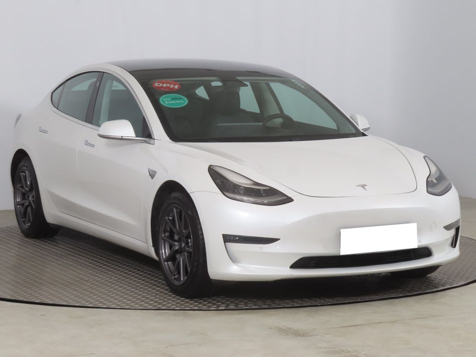 Tesla Model 3 - 2019