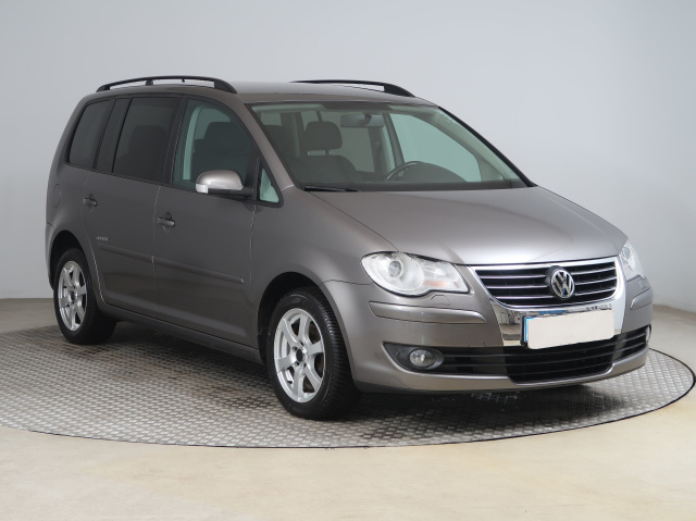 Volkswagen Touran, 2009