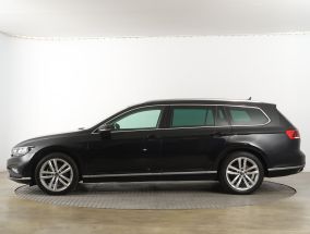 Volkswagen Passat - 2022