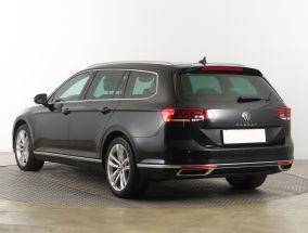 Volkswagen Passat - 2022