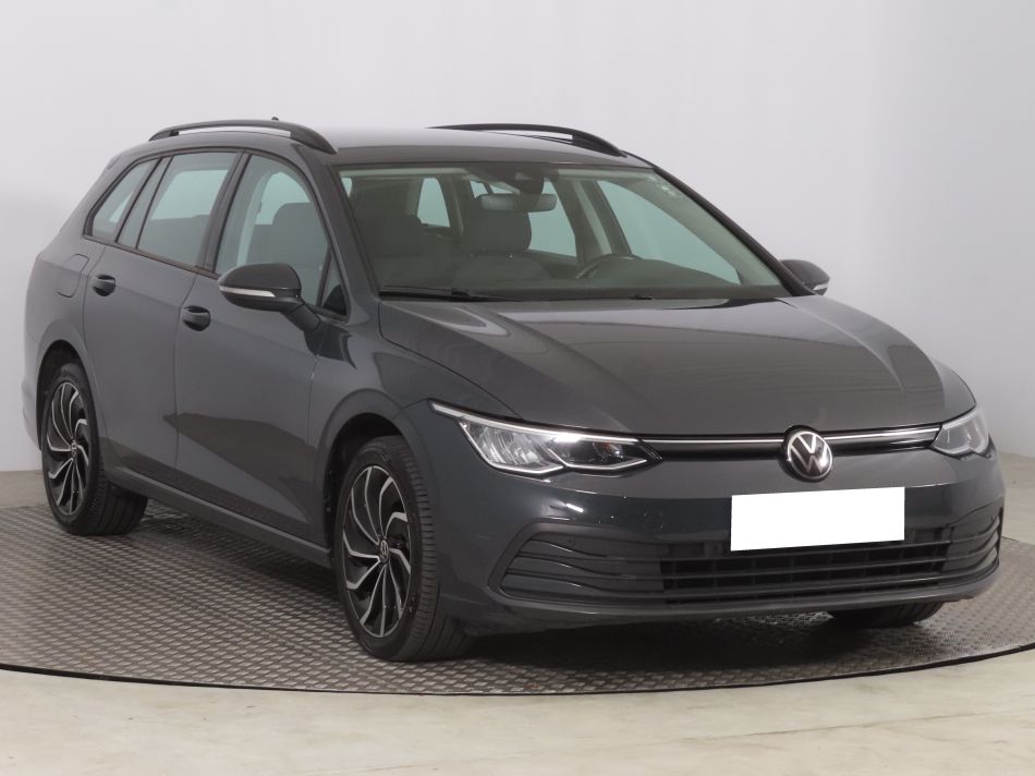 Volkswagen Golf - 2021