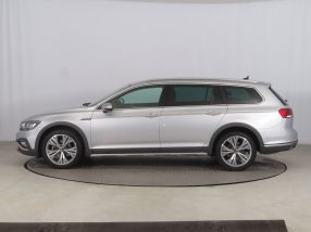 Volkswagen Passat - 2021
